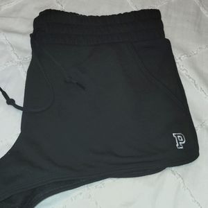 PINK VS Varsity shorts L